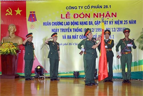 Công ty cổ phần 28.1 đón nhận Huân chương Lao động hạng ba