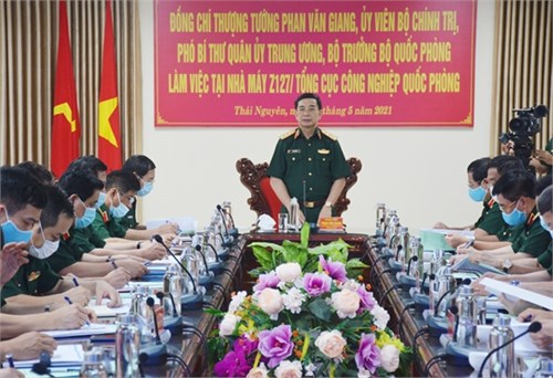 Bộ trưởng Phan Văn Giang kiểm tra, làm việc tại Nhà máy Z127, Tổng cục Công nghiệp Quốc phòng