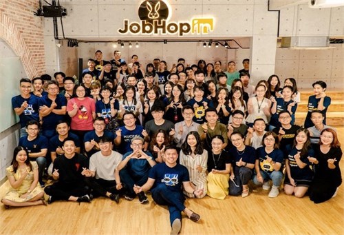 Startup công nghệ Việt thành công nhờ khai thác thị trường người tài