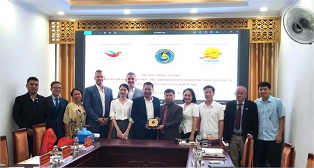 Hiệp hội Doanh nghiệp quân đội làm việc với Hiệp hội Doanh nghiệp Việt Nam tại Châu Âu về việc kết nối triển khai các chương trình 